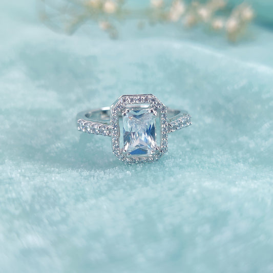 Celestique Spark Solitaire Ring