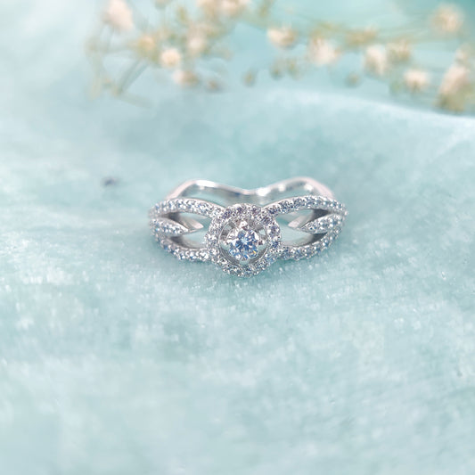 Criss Cross Crown Halo Ring