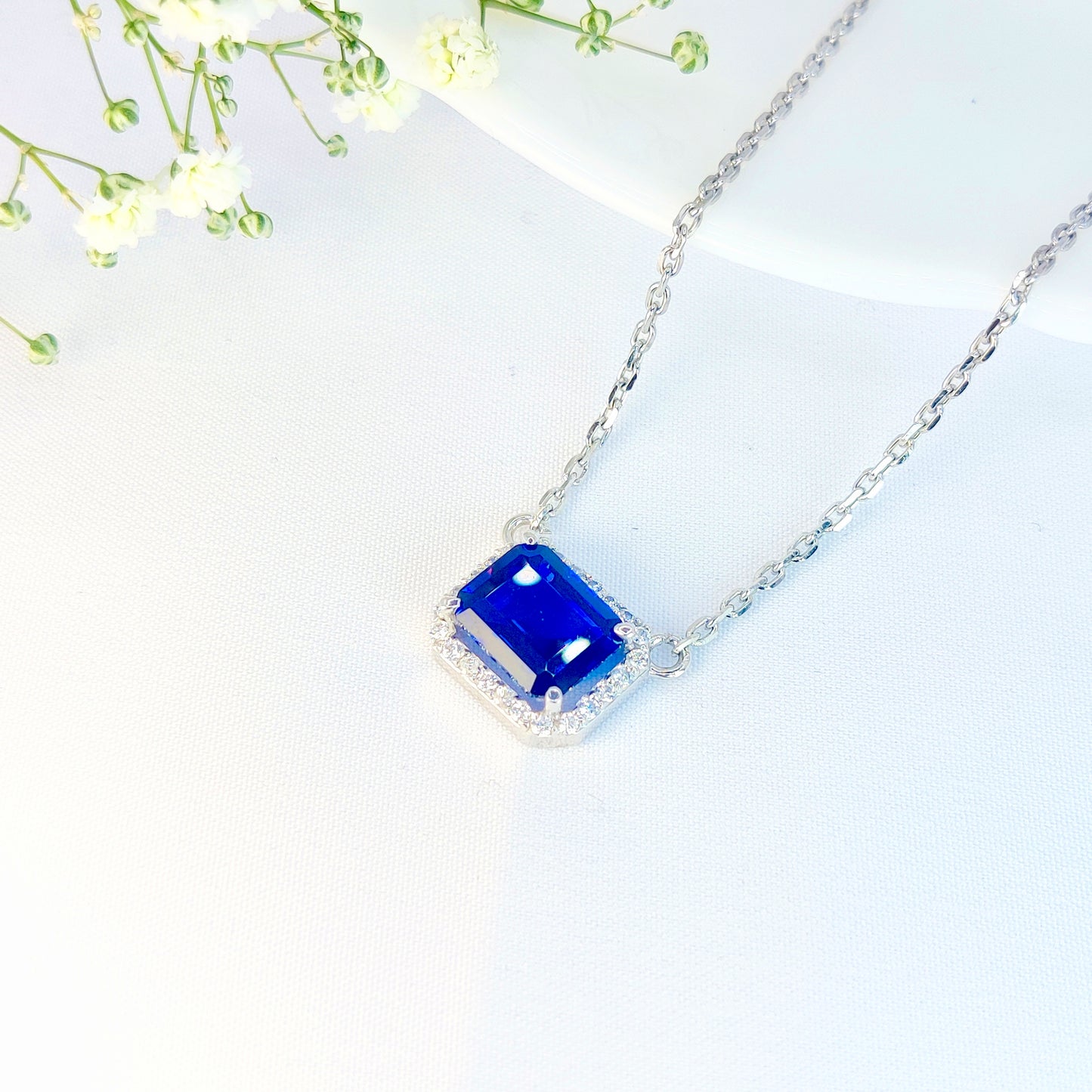 Midnight Temptation Pendant