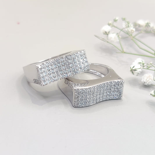 Curved Zirconia CZ-Engraving Silver Ring