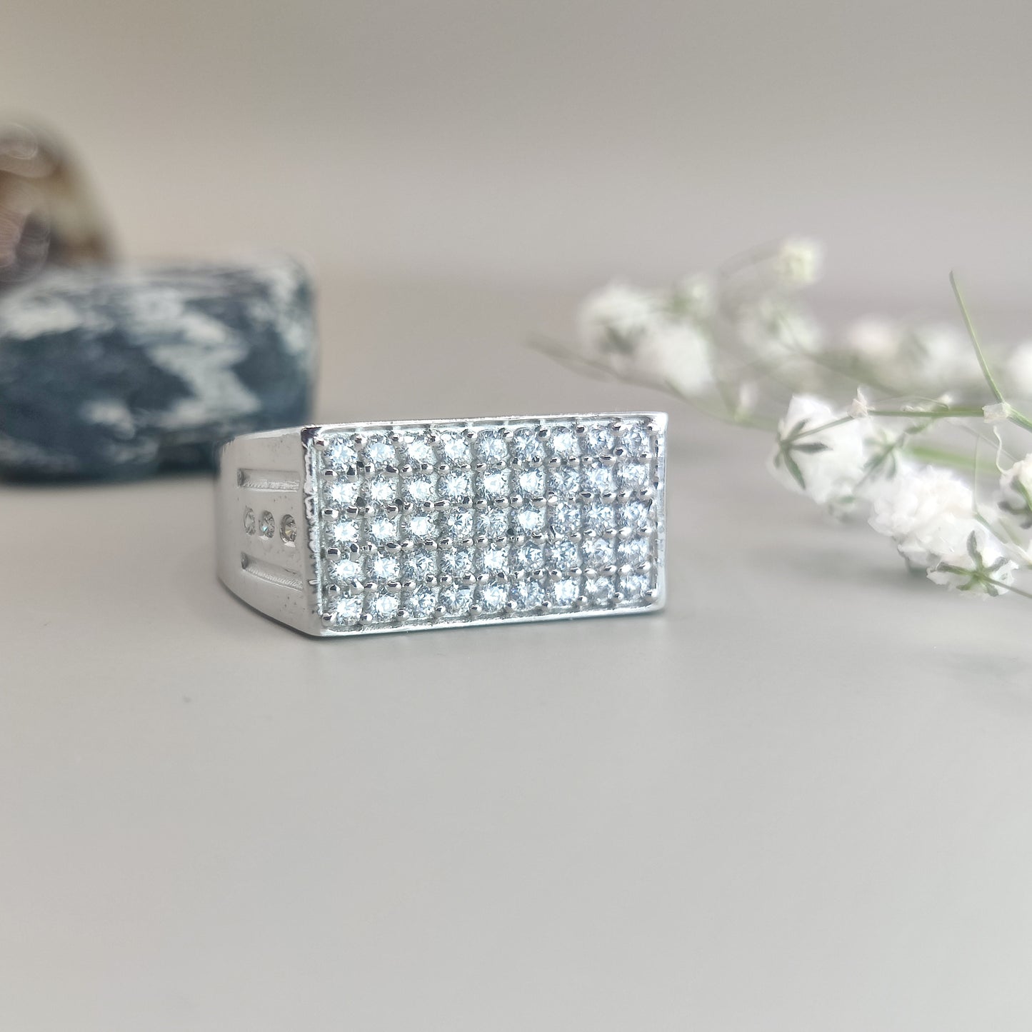 Diamond Grid Rectangle Ring