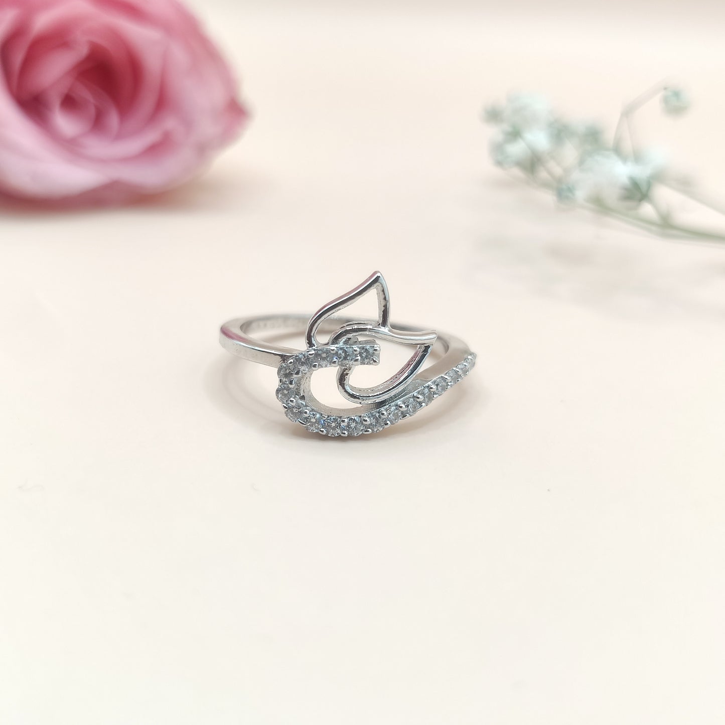 Graceful Lumina Flourish Silver Ring