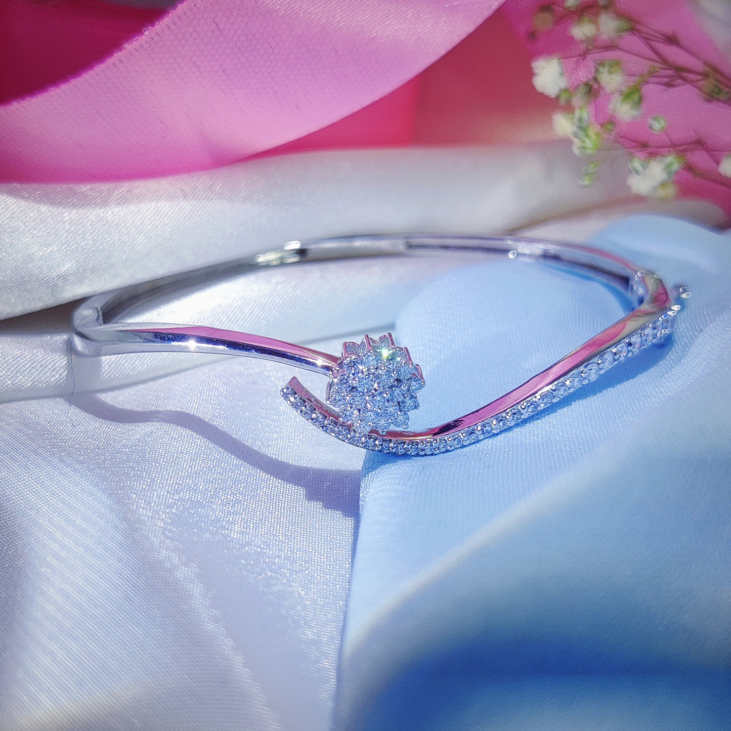 Twinkling Blossom Italian Bracelet