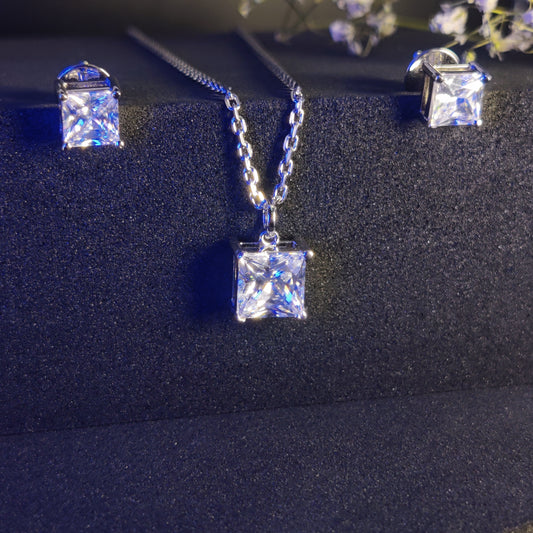 Boss Babe Bling Necklace Set