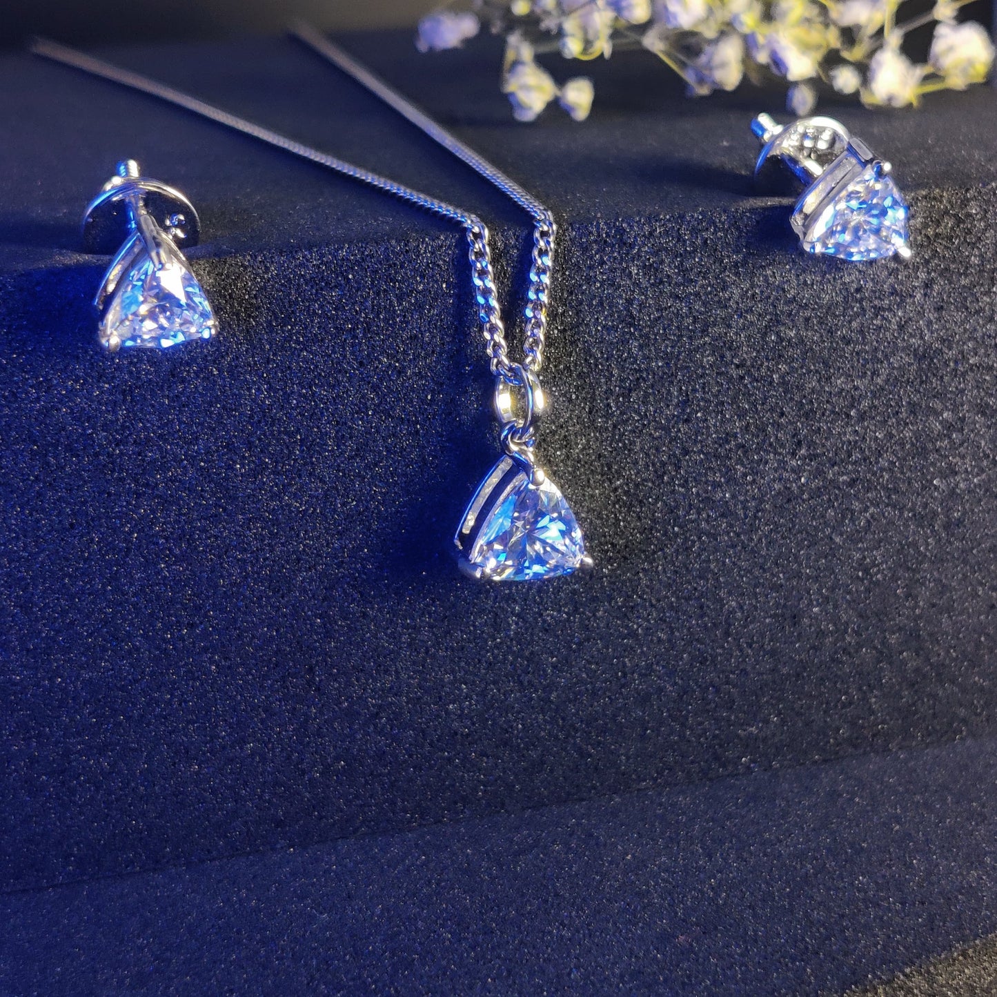 Flawless Edge Necklace Set