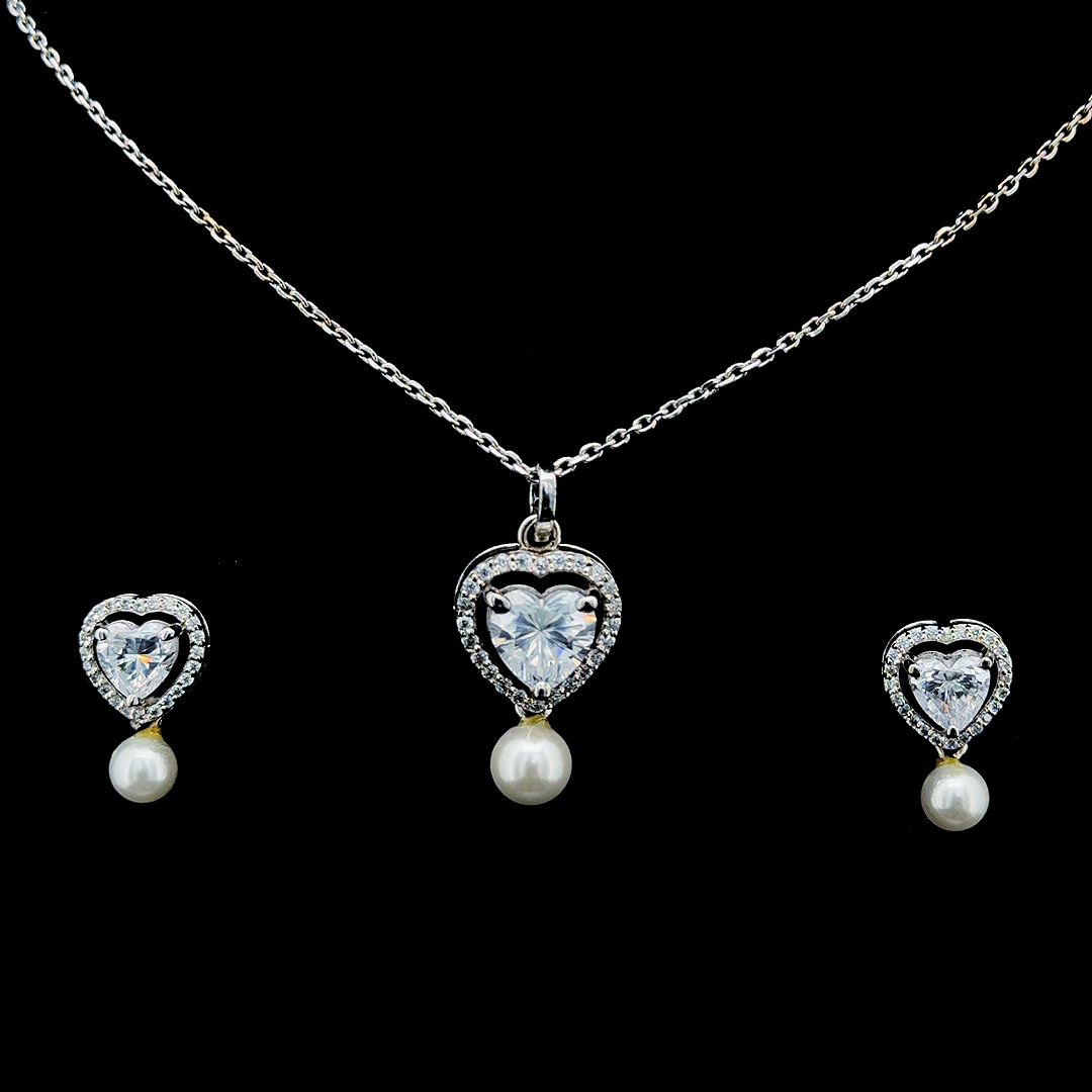 Heartfelt Radiance Necklace Set