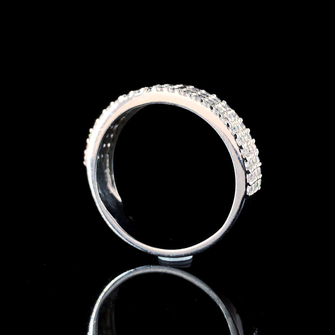 Elegant Circular Motif Silver Ring