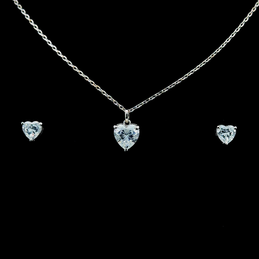 Heart On Loop Necklace Set