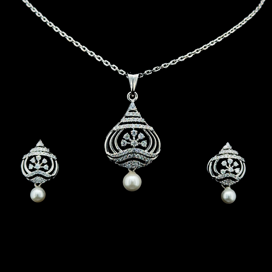 Pearl Whisper Bloom Necklace Set