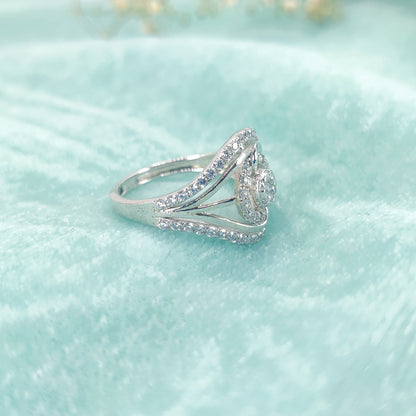 Twisted Orbit Halo Ring