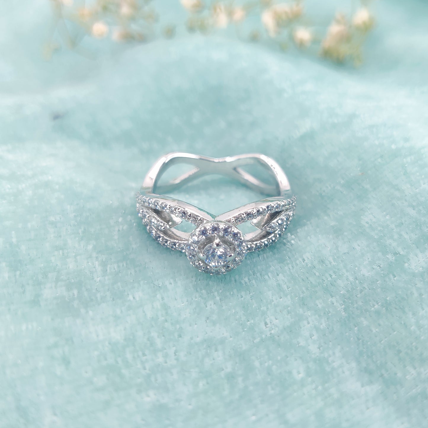 Criss Cross Crown Halo Ring