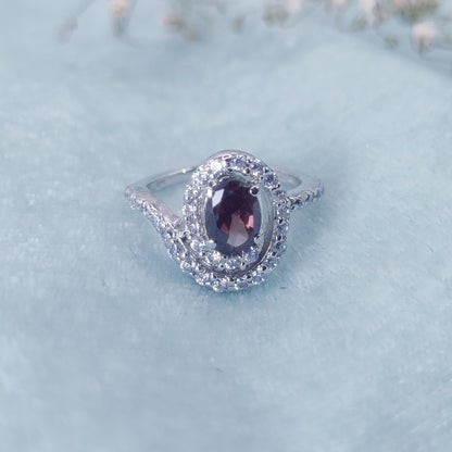 Midnight Twist Oval Ring