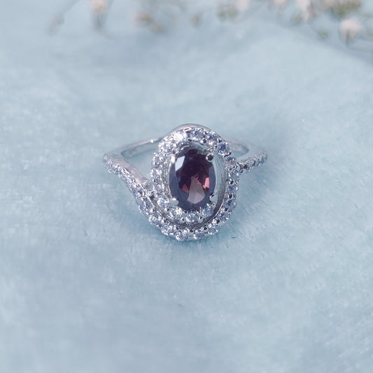 Midnight Twist Oval Ring