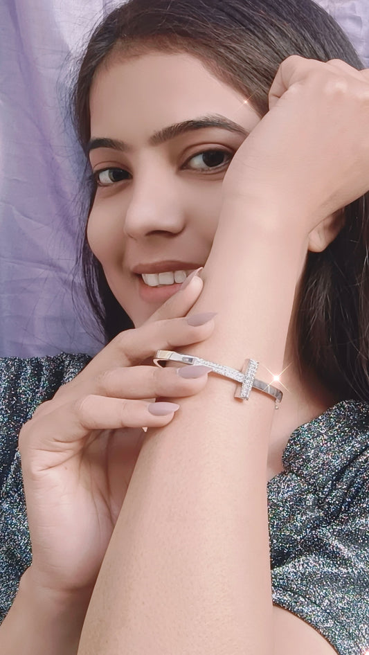 Elite Bar Kada Bracelet