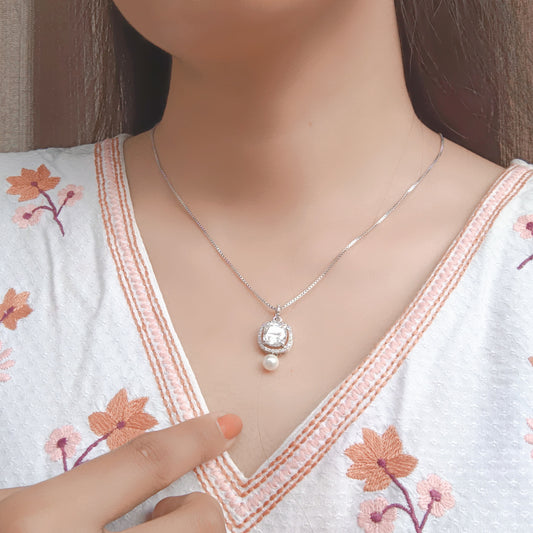 Pearl Drop Bliss Necklace Set