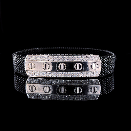 Sophisticated Silver Bracelet with Circular Design