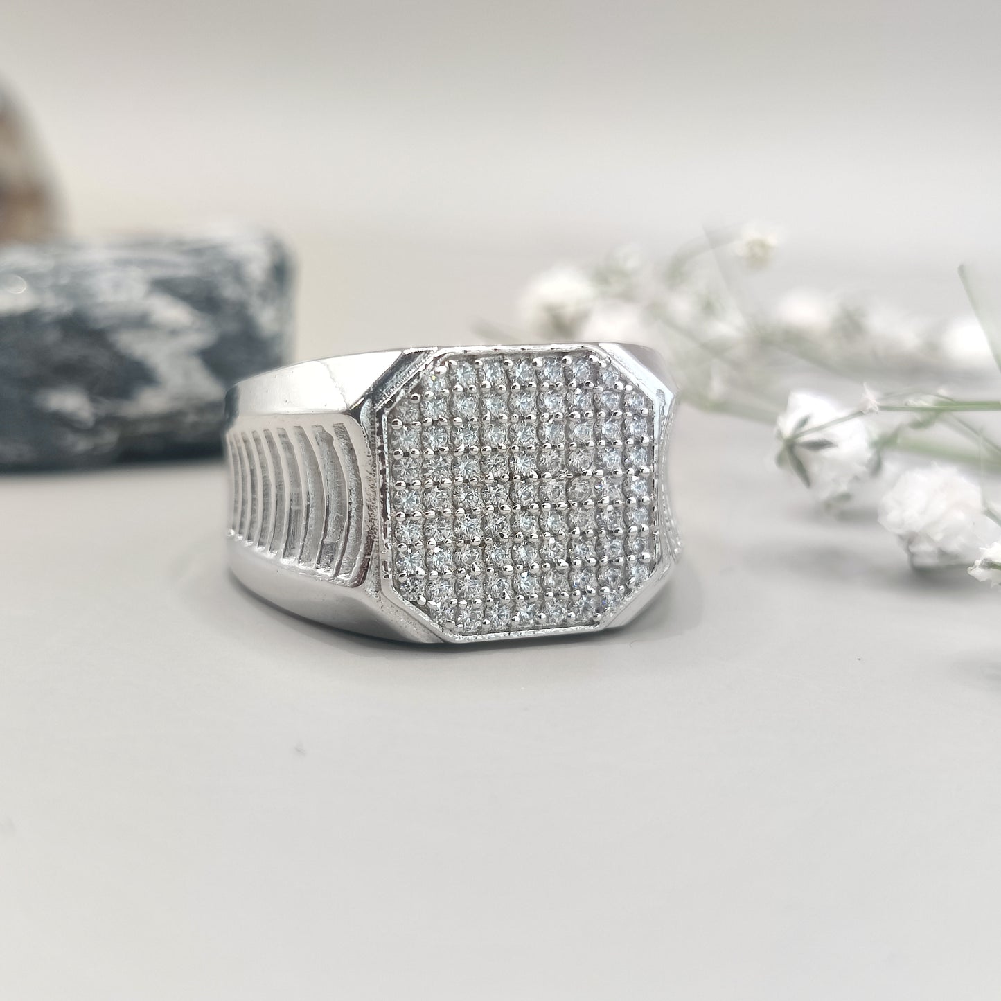 Charming Crosshatch Pattern Silver Ring