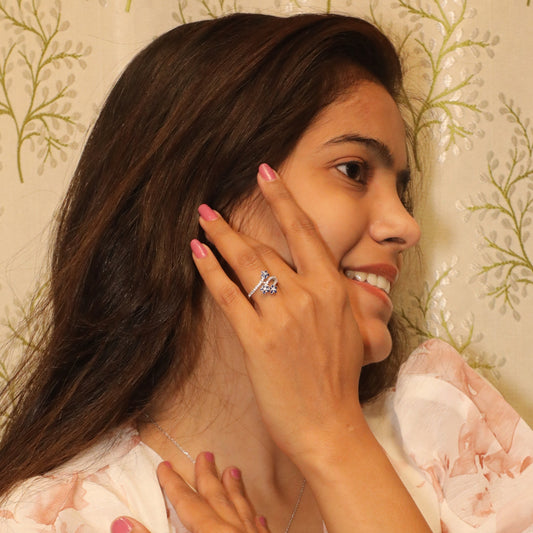 Red Bloom – Elegant Floral Silver Ring