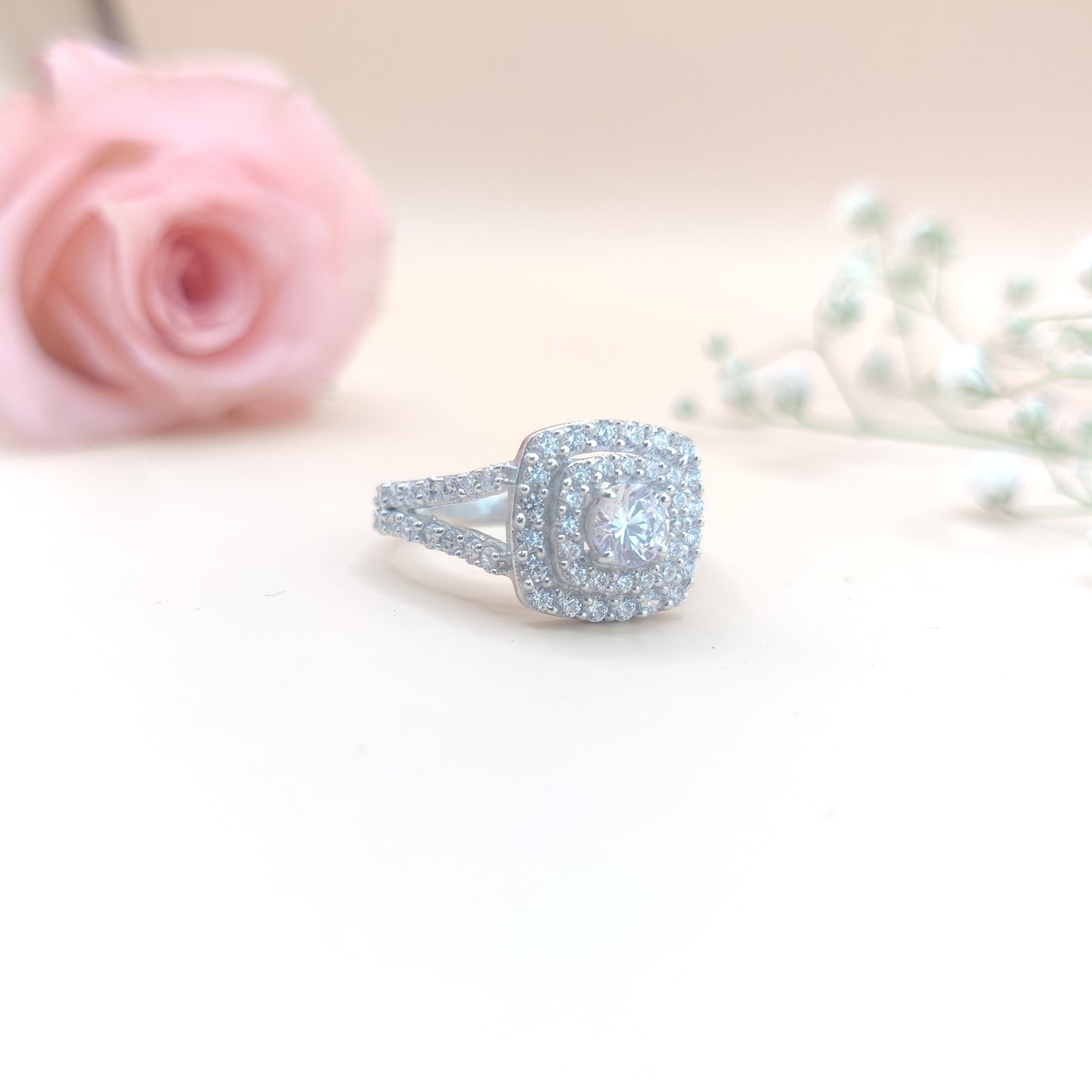 Stellar Radiance Luxe Silver Ring