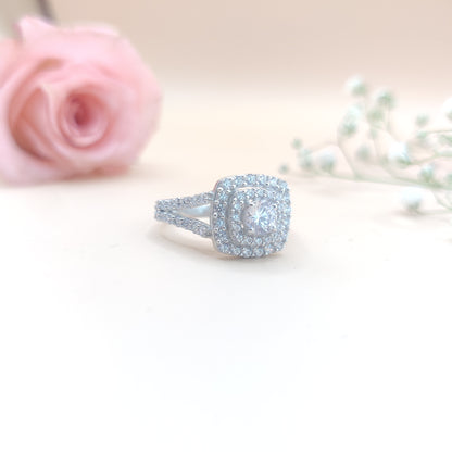 Stellar Radiance Luxe Silver Ring