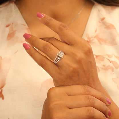 Elegant Petal Design Floral Silver Ring - Perfect for Nature Lovers