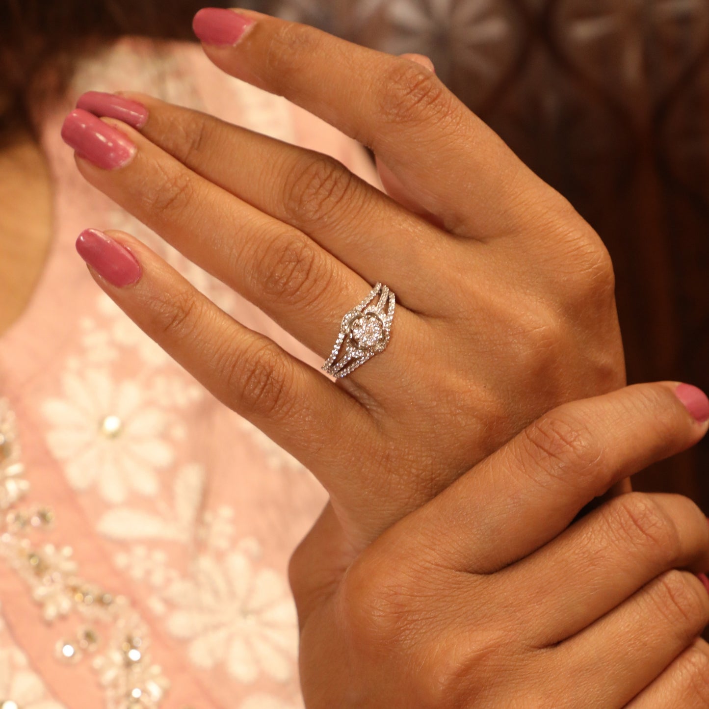 Elegant Petal Design Floral Silver Ring - Perfect for Nature Lovers