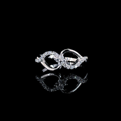 Endless Delicate Twist Silver Ring