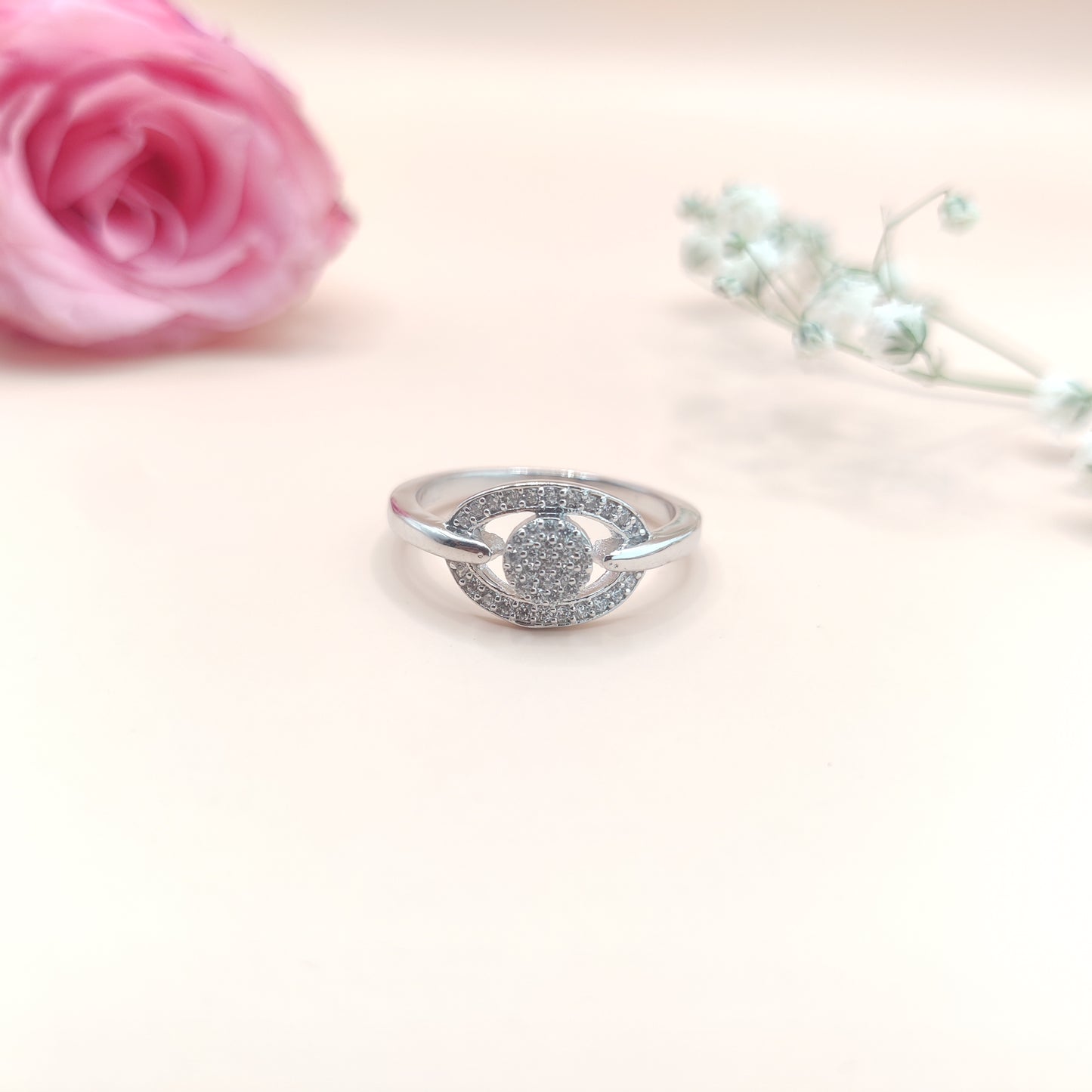 Elegant Spinner CZ Silver Ring - Captivating Solitaire Style