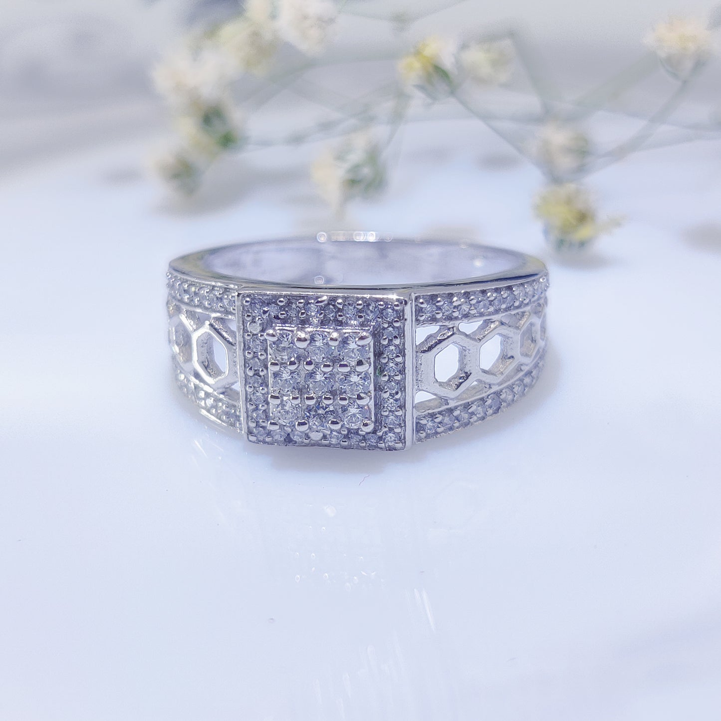 Infinite Bond Couple Rings