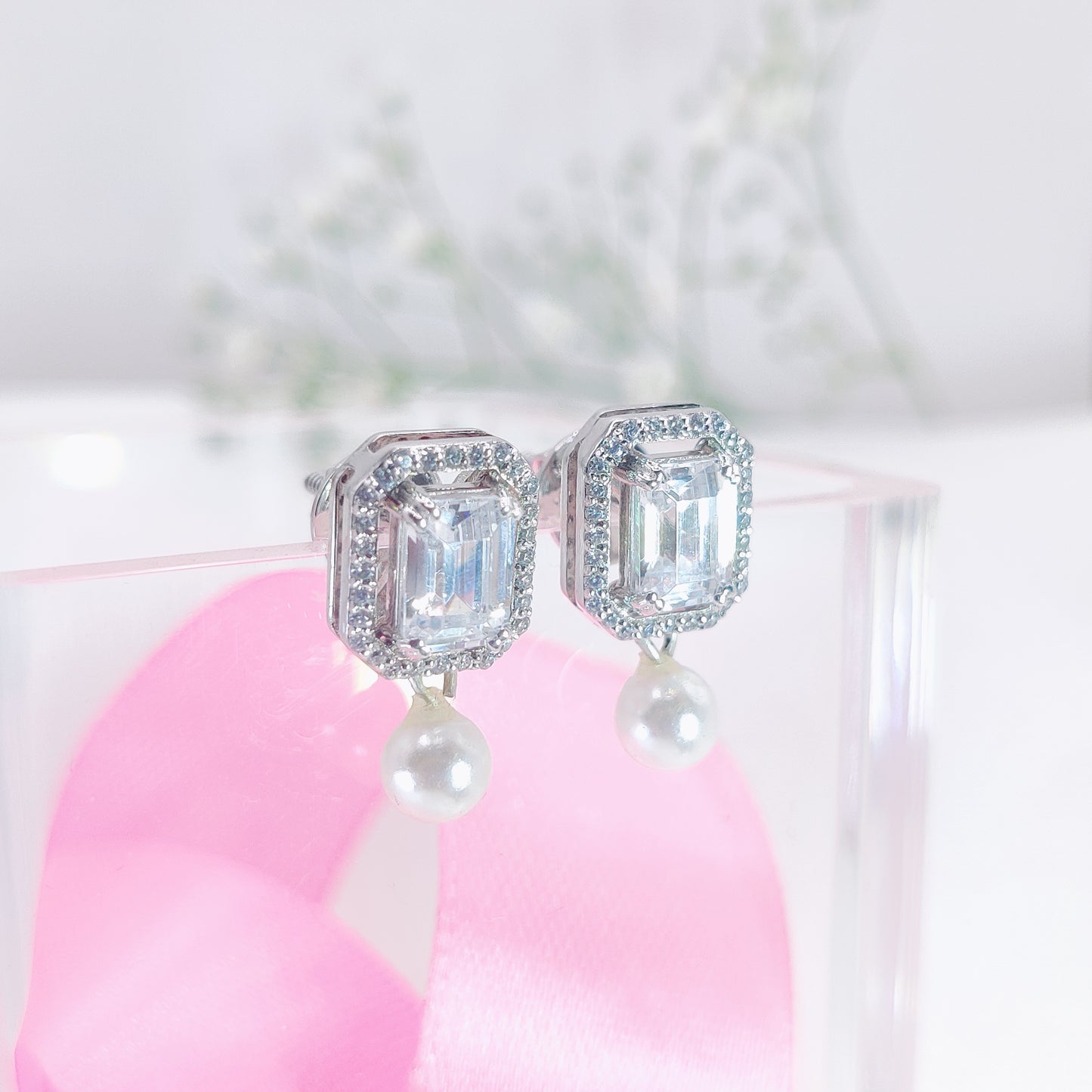 Imperial Glow Stud Earrings