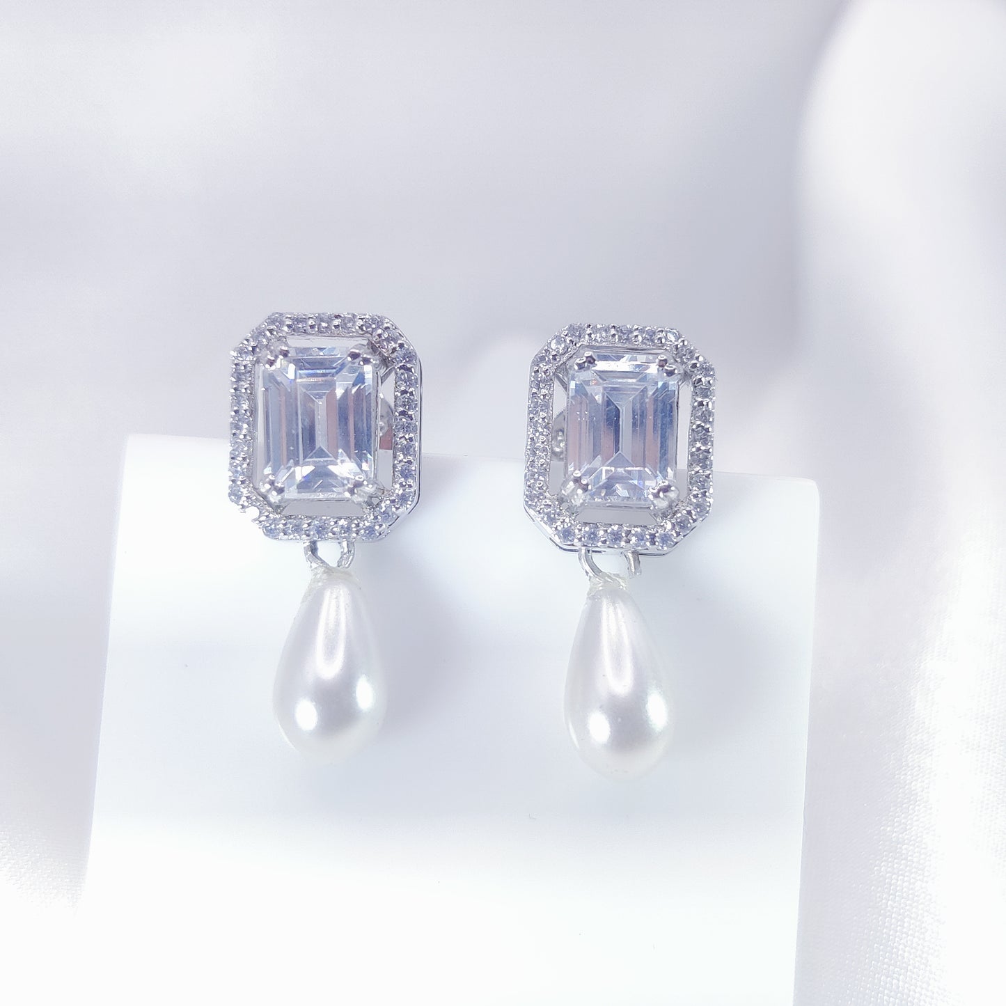 Imperial Glow Stud Earrings