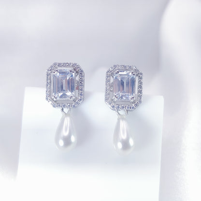 Imperial Glow Stud Earrings