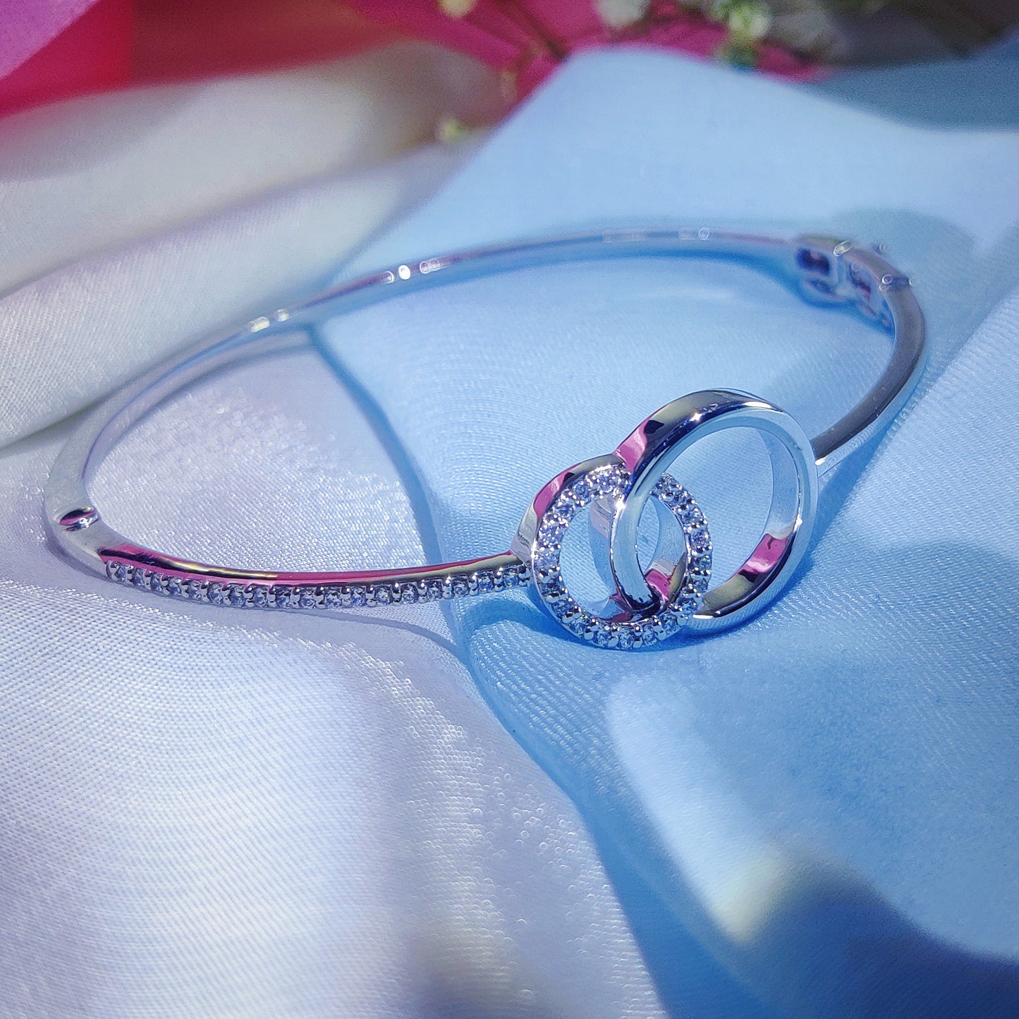 Eternal Circle Cuff Italian Bracelet