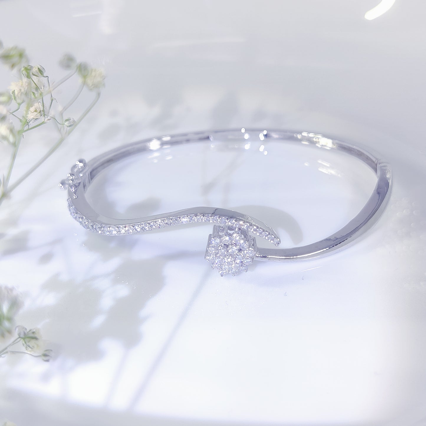 Twinkling Blossom Italian Bracelet