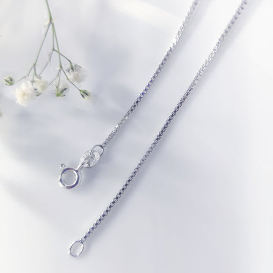 Eternal Glow Silver Chain