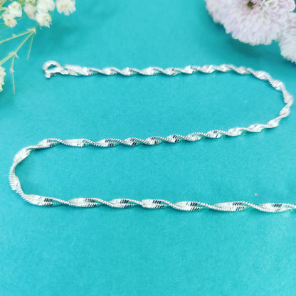 Twisting Grace Silver Chain