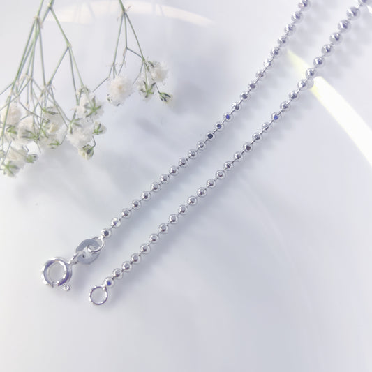 Timeless Bead Elegance Chain