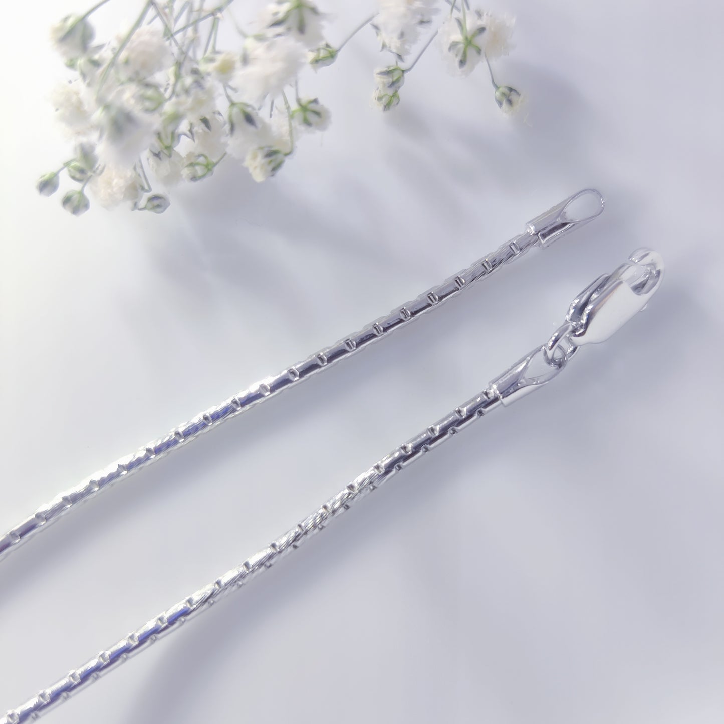 Elegant Glimmer Silver Chain