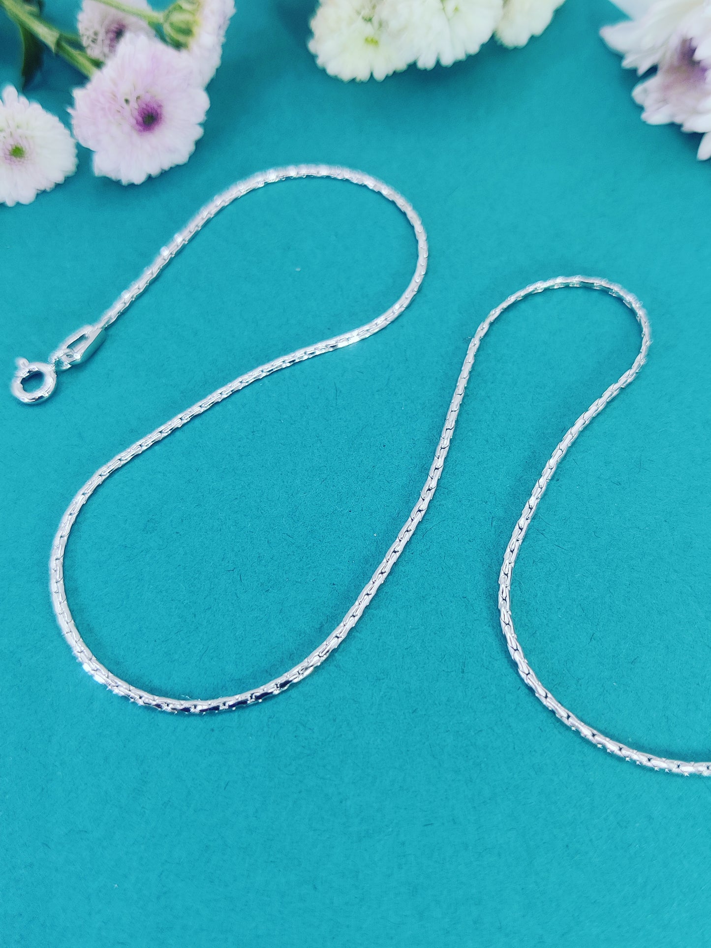 Elegant Glimmer Silver Chain