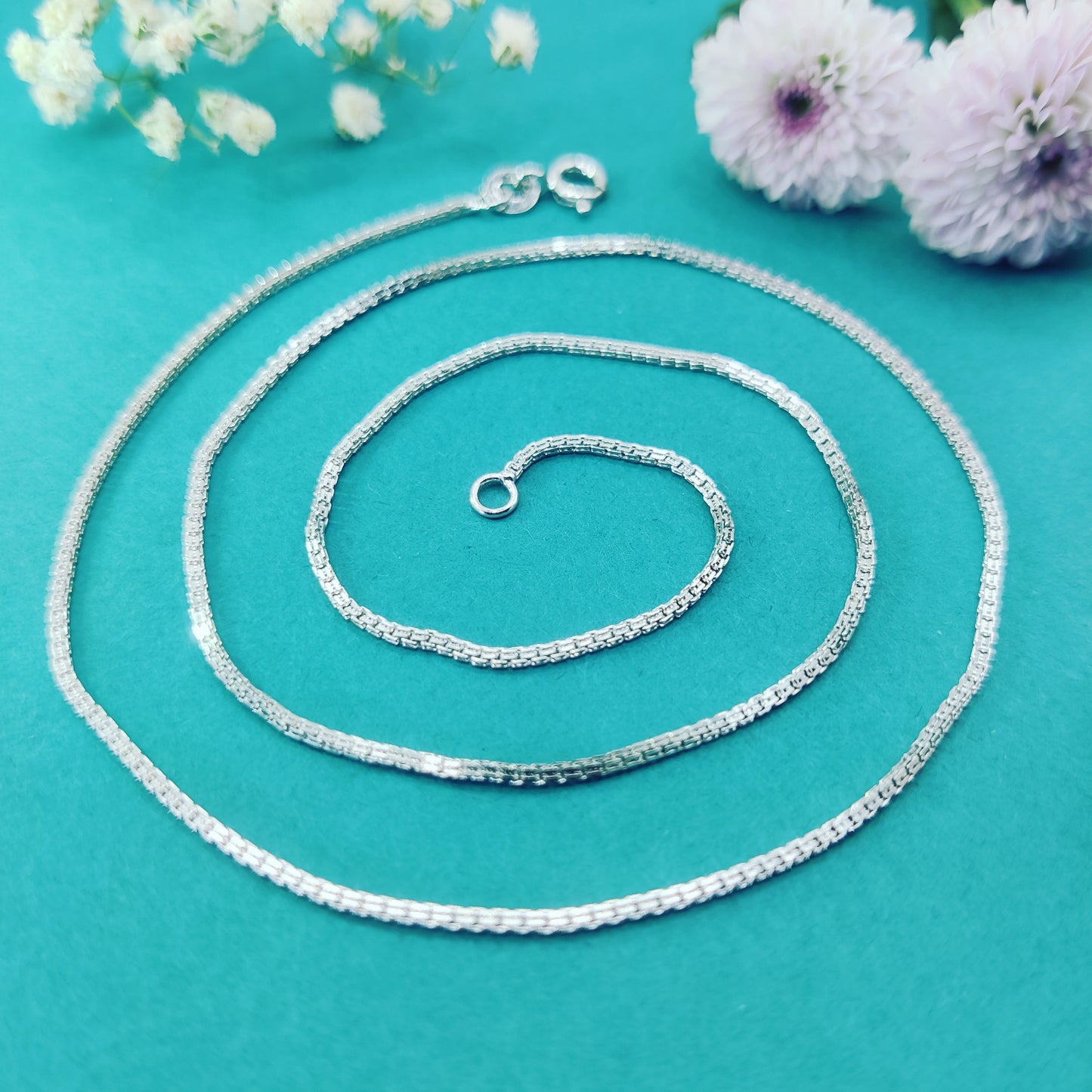 Radiant Strength Box Unisex Silver Chain