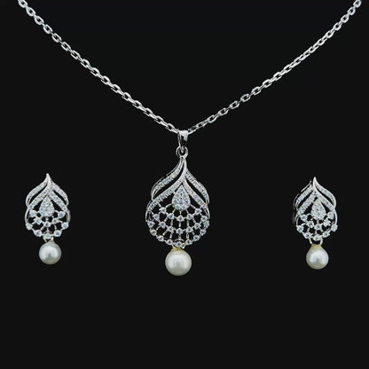 Teardrop Waltz Necklace Set