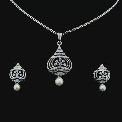 Pearl Whisper Bloom Necklace Set