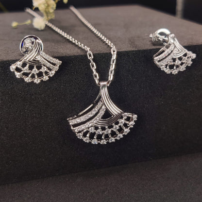 Dancing Dewdrops Necklace Set
