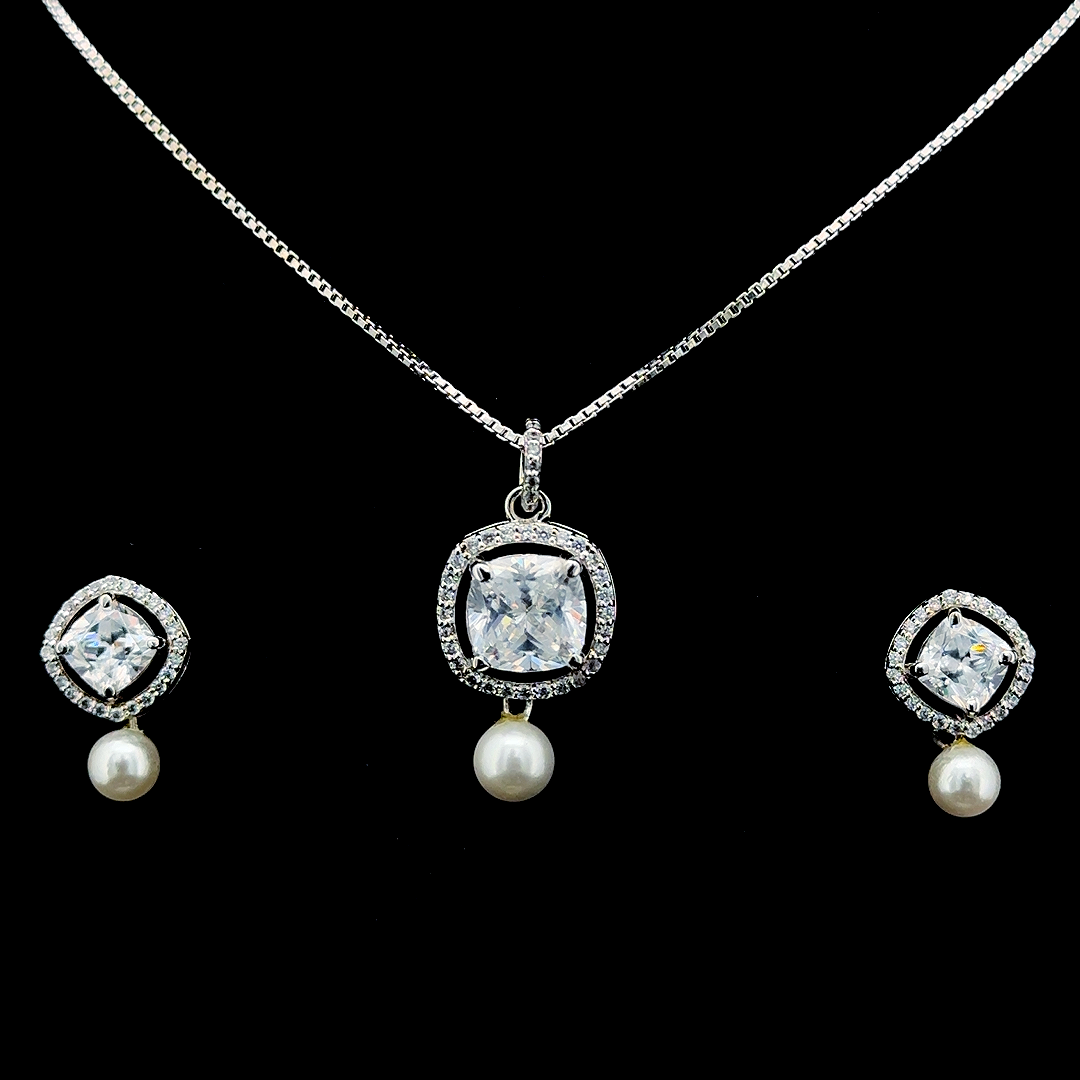Pearl Drop Bliss Necklace Set