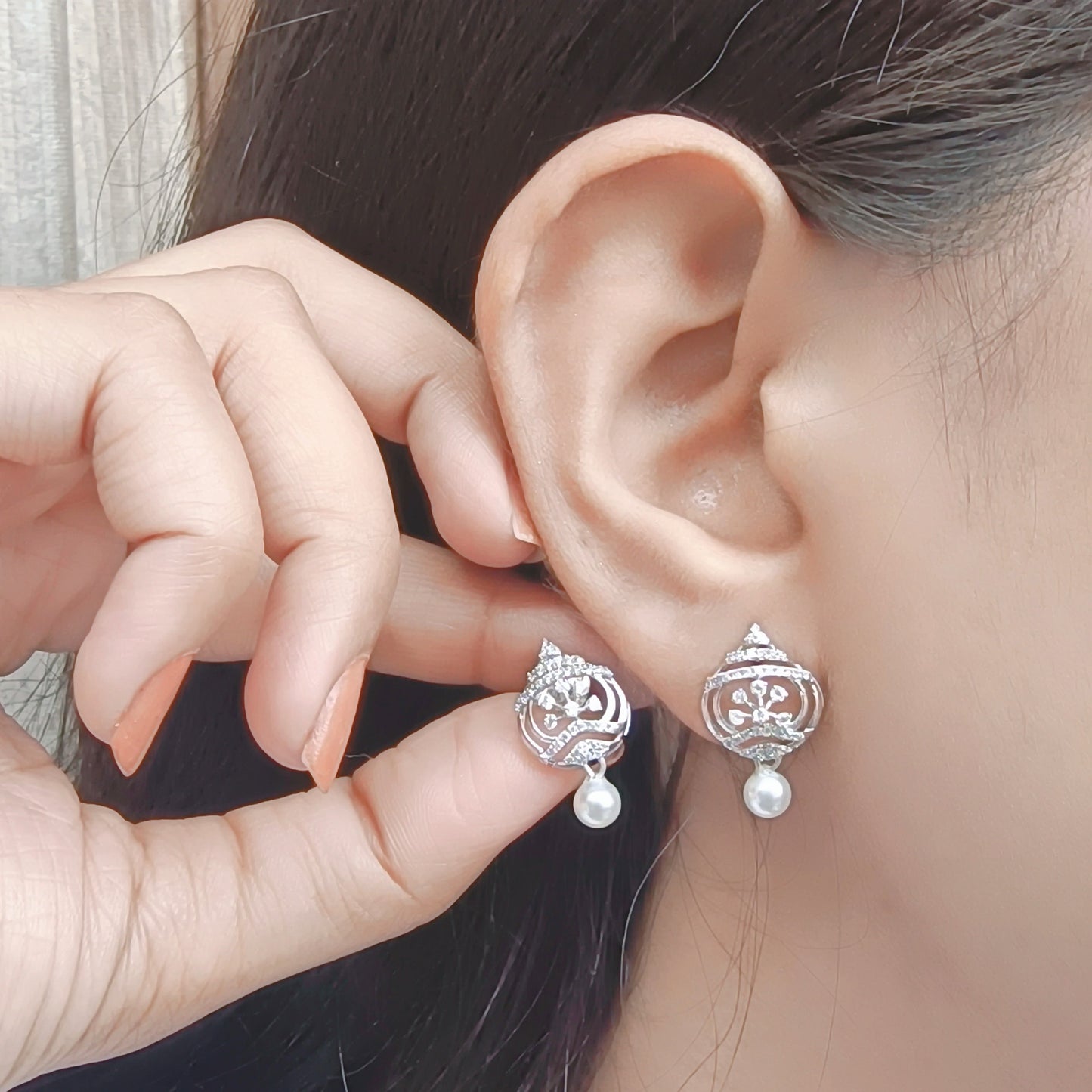 Pearl Whisper Bloom Necklace Set