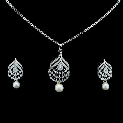 Teardrop Waltz Necklace Set